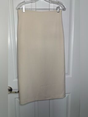 NWT VINCE Classic Cream Pencil Skirt - Women SIZE 2